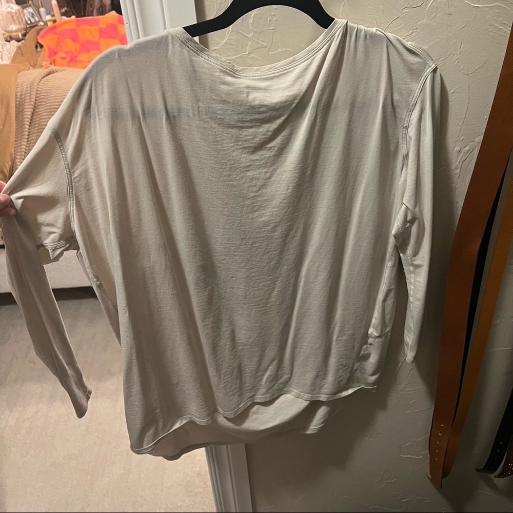 Lululemon top